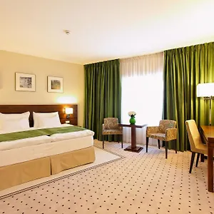 4* Hotel Capital Plaza